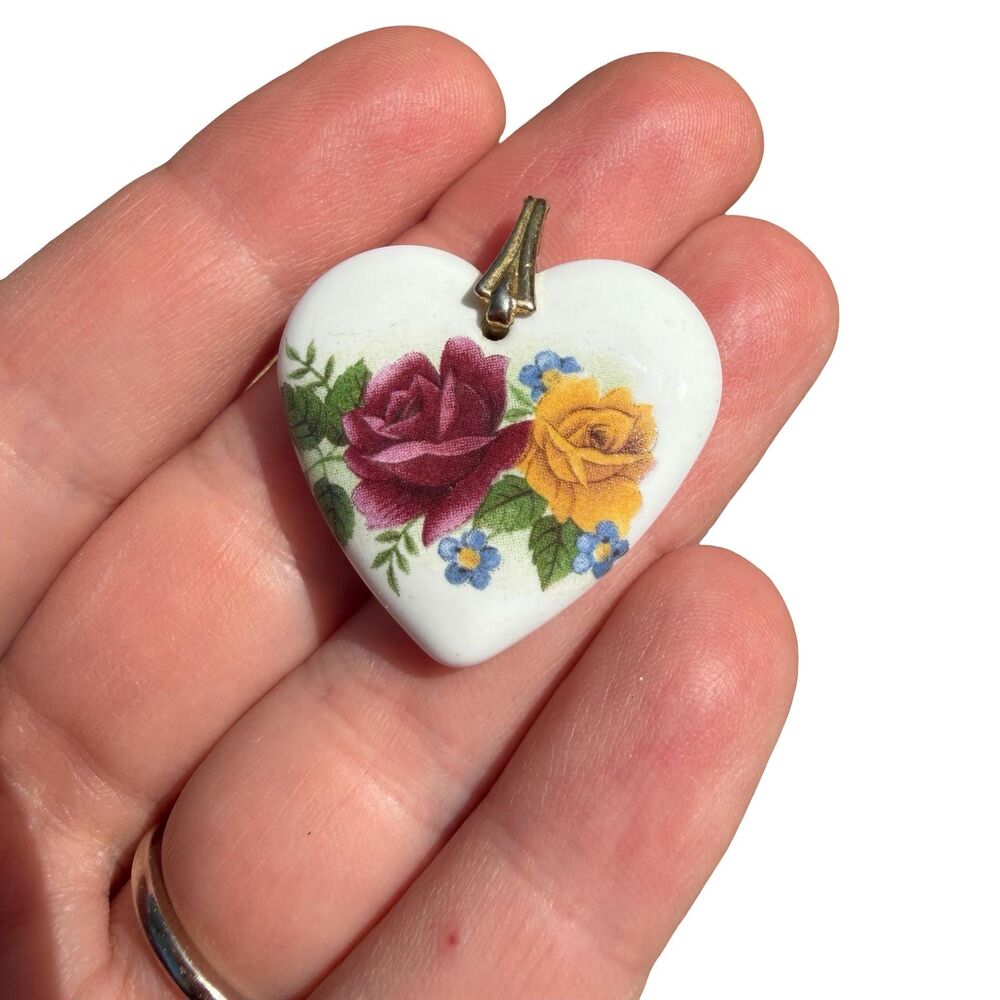 Rose pendant, beautiful rose heart , small dainty yellow rose flowered pendant